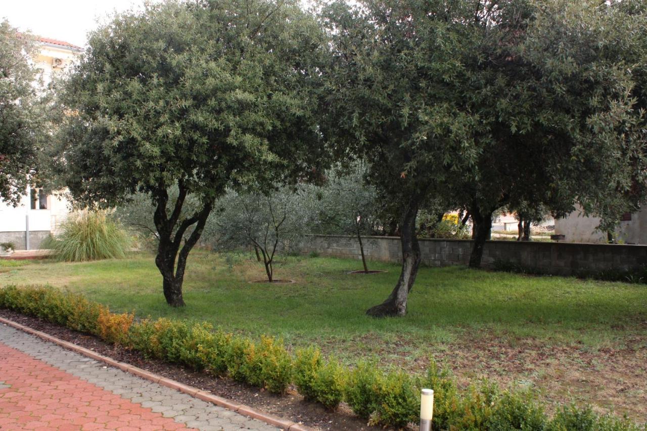 Apartments By The Sea Vrsi - Mulo, Zadar - 5951 Екстер'єр фото
