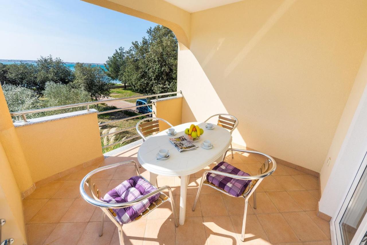 Apartments By The Sea Vrsi - Mulo, Zadar - 5951 Екстер'єр фото